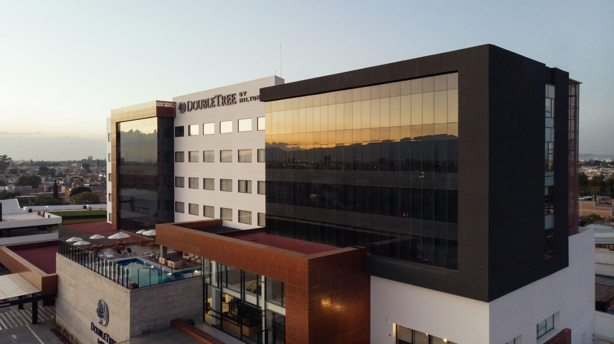Doubletree By Hilton Celaya Celaya  Exteriér fotografie