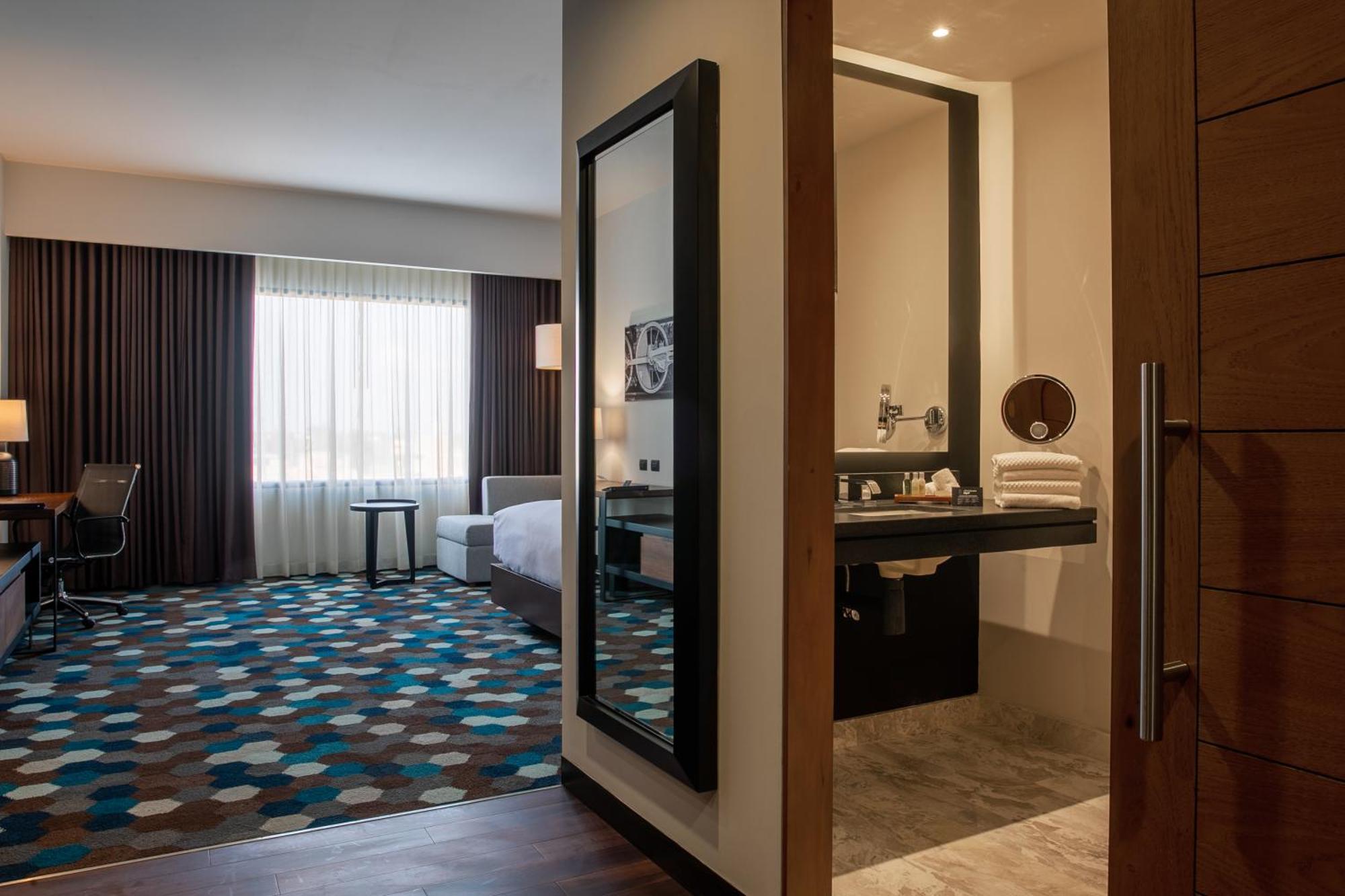 Doubletree By Hilton Celaya Celaya  Exteriér fotografie